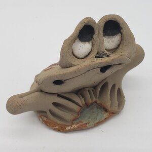 SCALLYWAG England Clay Art Frog Figurine